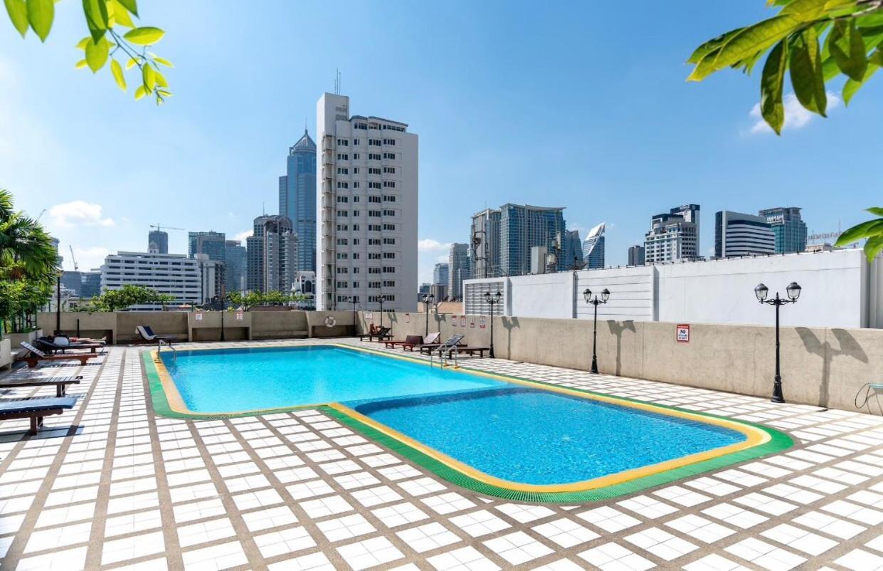Omni Tower Cozy Apartment Near Nana Bts Бангкок Экстерьер фото